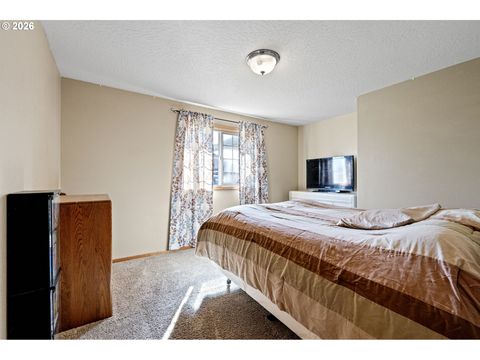 Tiny photo for 573 Creswood Dr, Creswell, OR 97426 (MLS # 331098843)