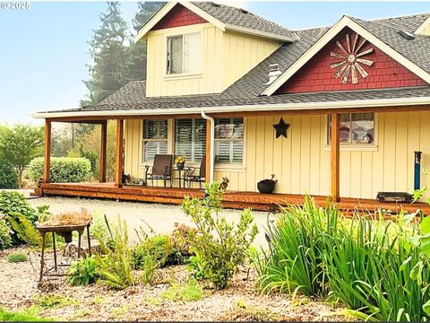 Photo of 5610 NE 199th St, Vancouver, WA 98686 (MLS # 339816885)