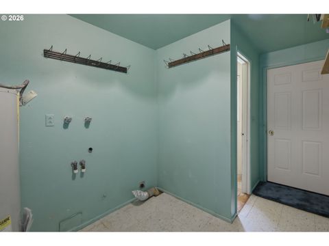 Tiny photo for 49782 Huckleberry Rd, Oakridge, OR 97463 (MLS # 694093306)