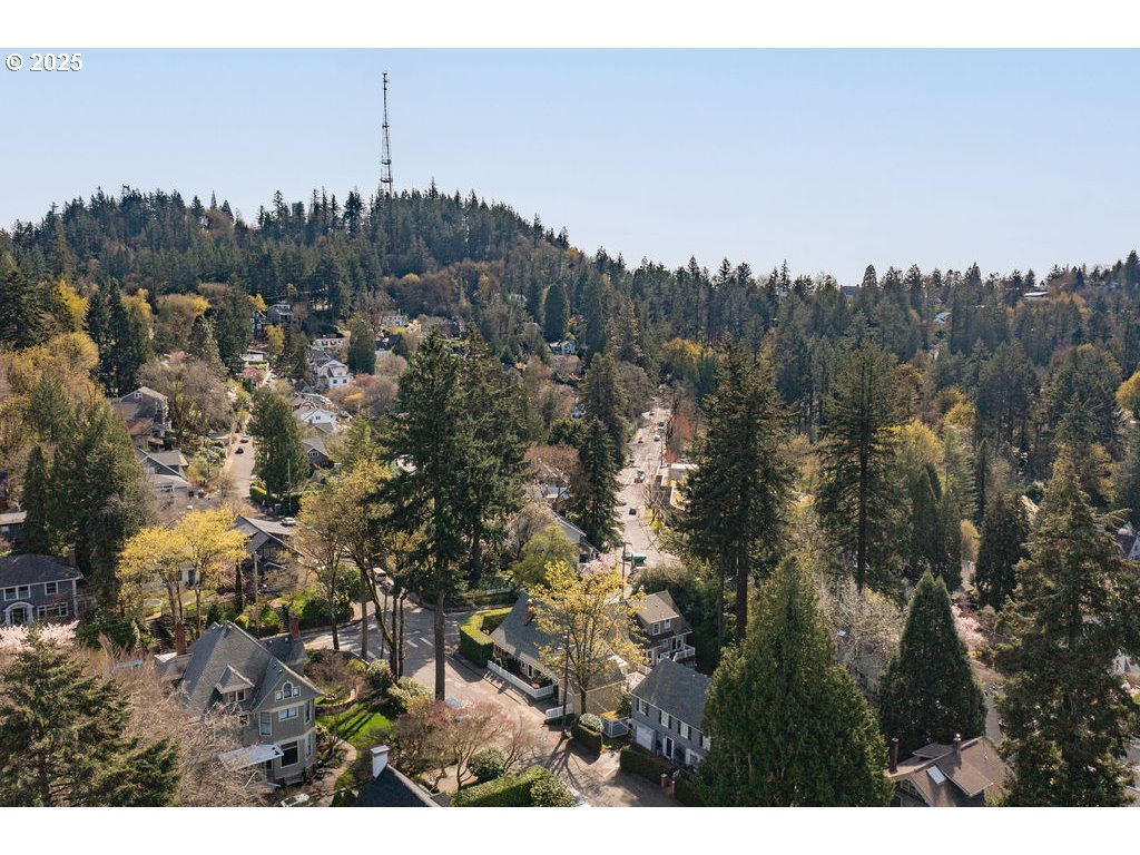 2695 SW MONTGOMERY DR