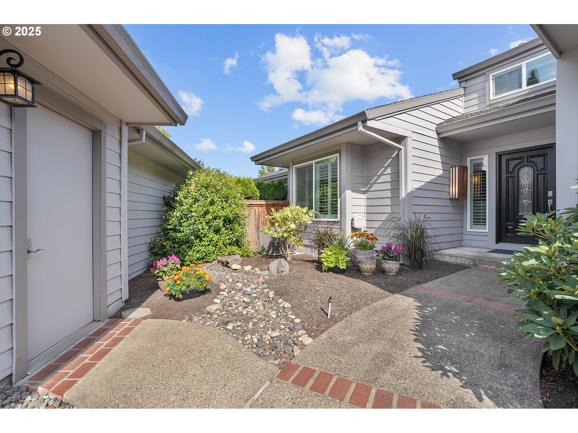 8070 SW FAIRWAY DR
