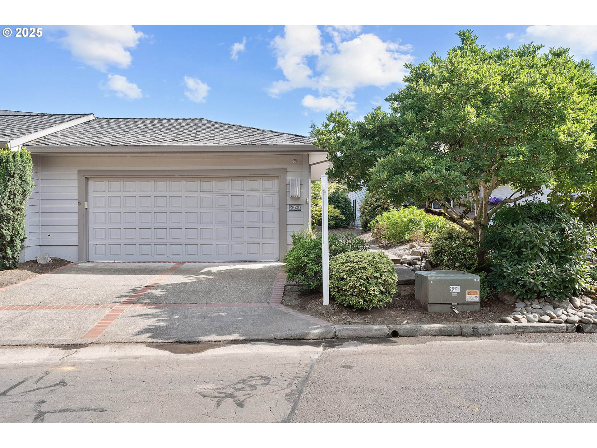 8070 SW FAIRWAY DR