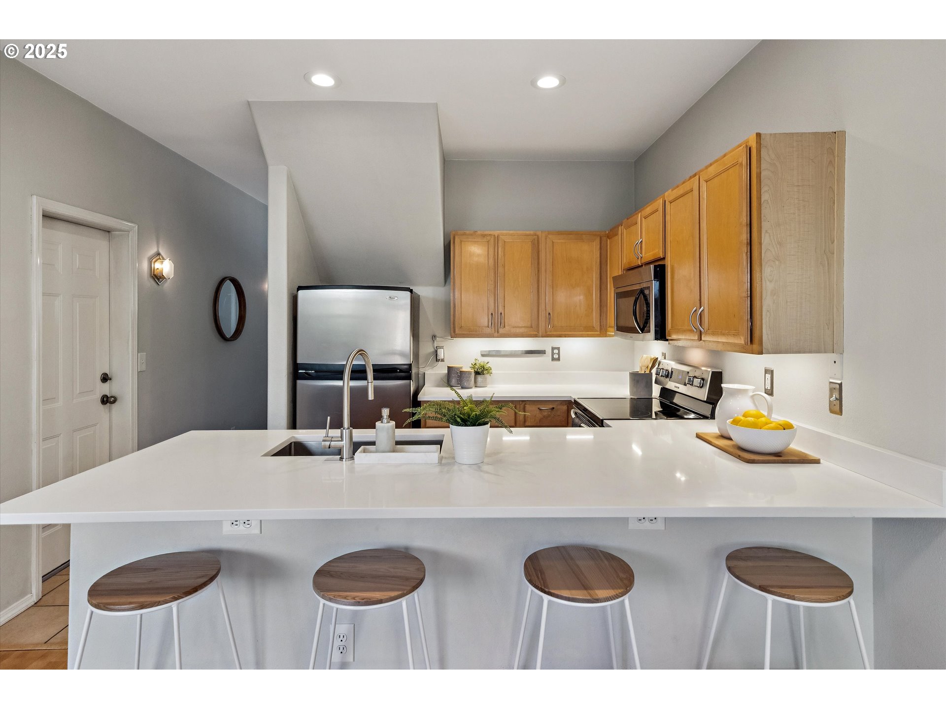 2657 NE 6TH PL