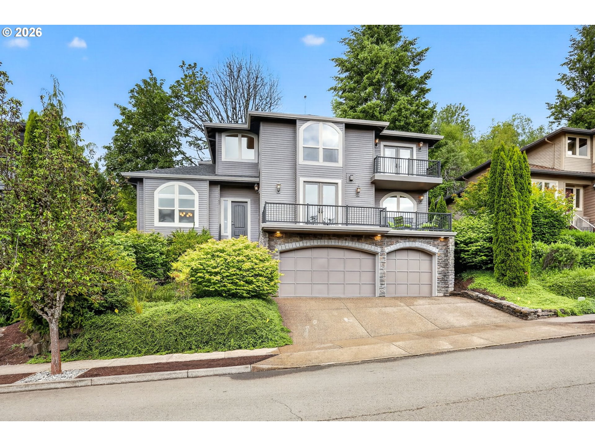 10147 NW SKYLINE HEIGHTS DR