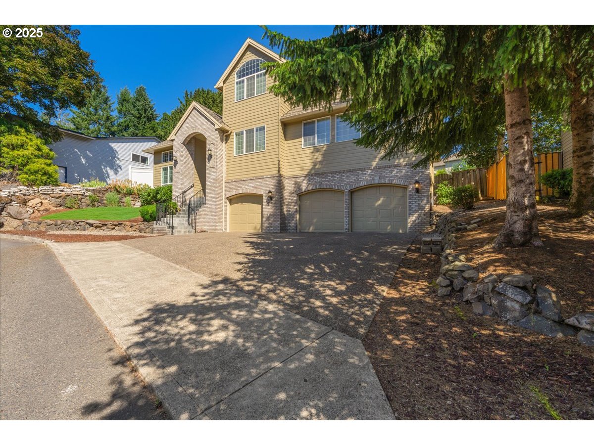 3808 FAIRHAVEN DR