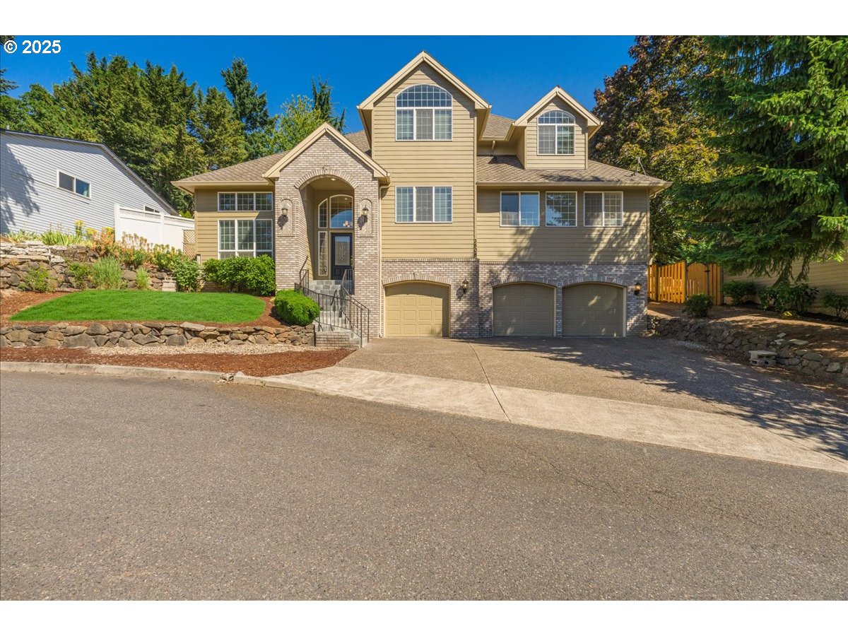 3808 FAIRHAVEN DR