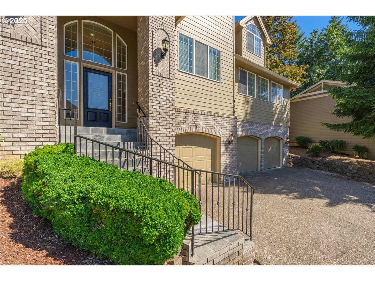3808 FAIRHAVEN DR