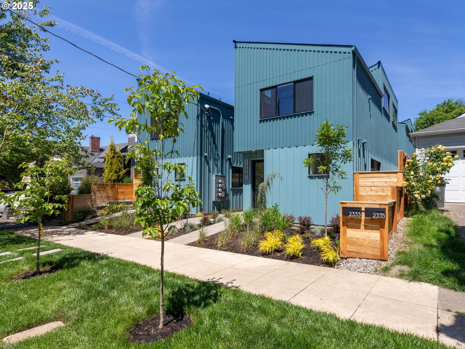 2335 SE Sherman ST