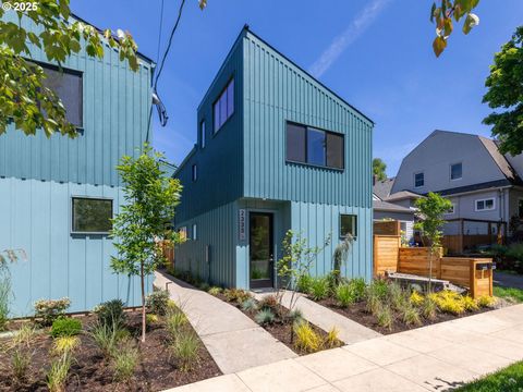 2335 SE Sherman ST Portland OR 97214