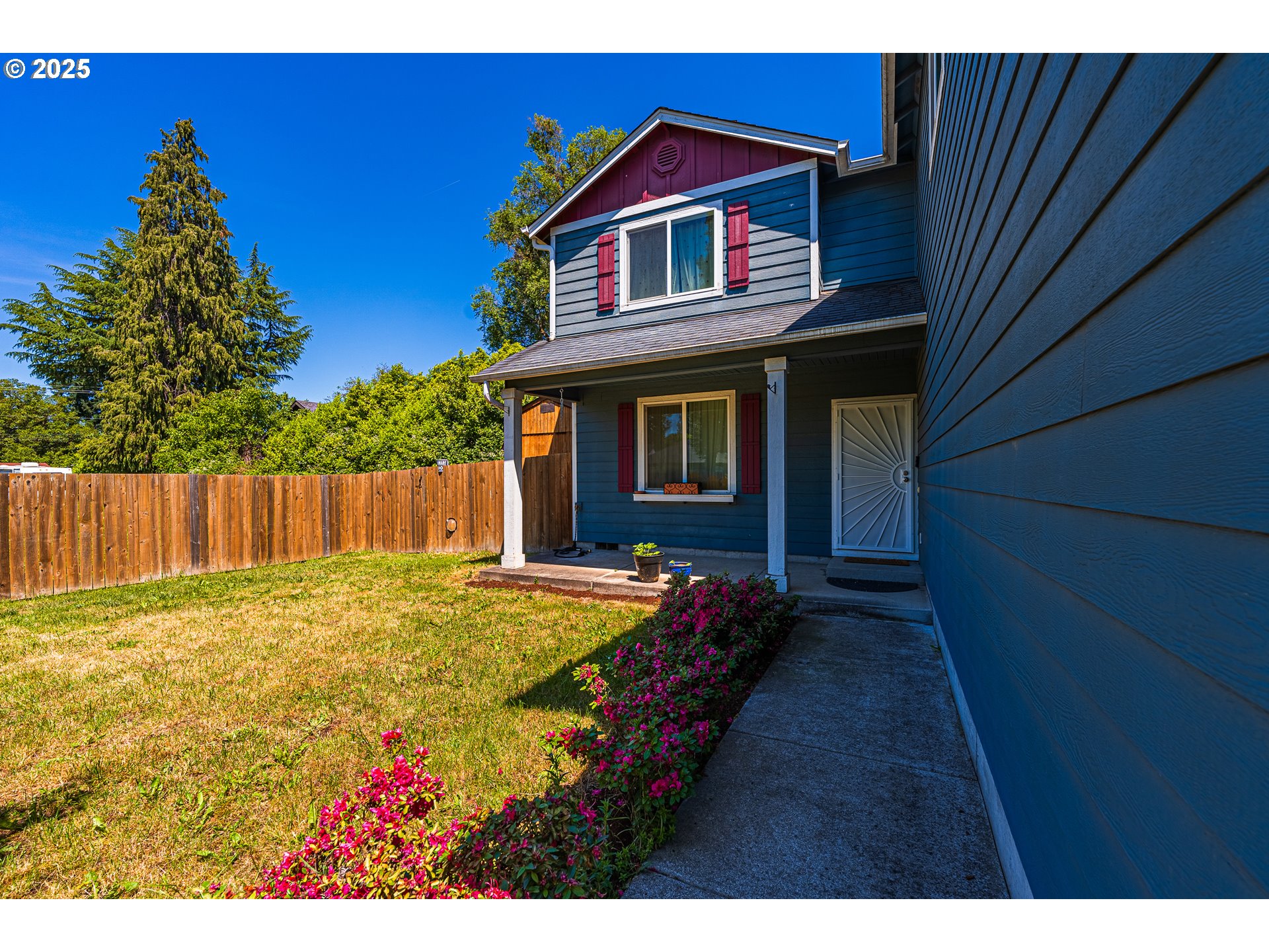 1131 VERONICA LN