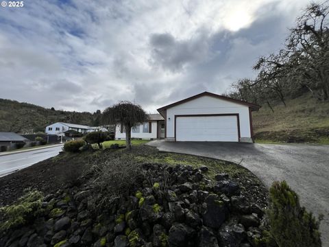 MLS: 728529008