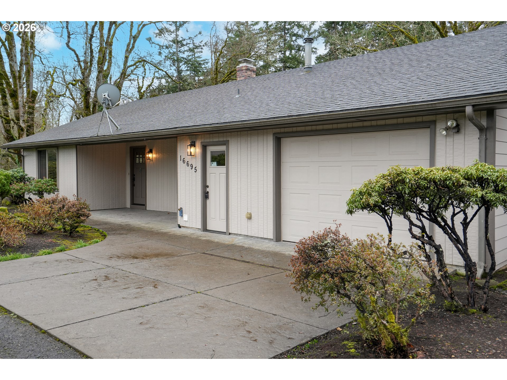 16695 DANCING FOX LN NE