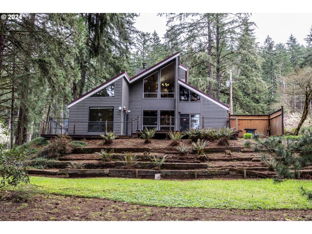 Photo for 39281 Jasper Lowell Rd, Lowell, OR 97452 (MLS # 24323541)