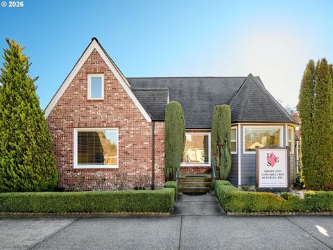 285 NE 3RD AVE Canby OR 97013