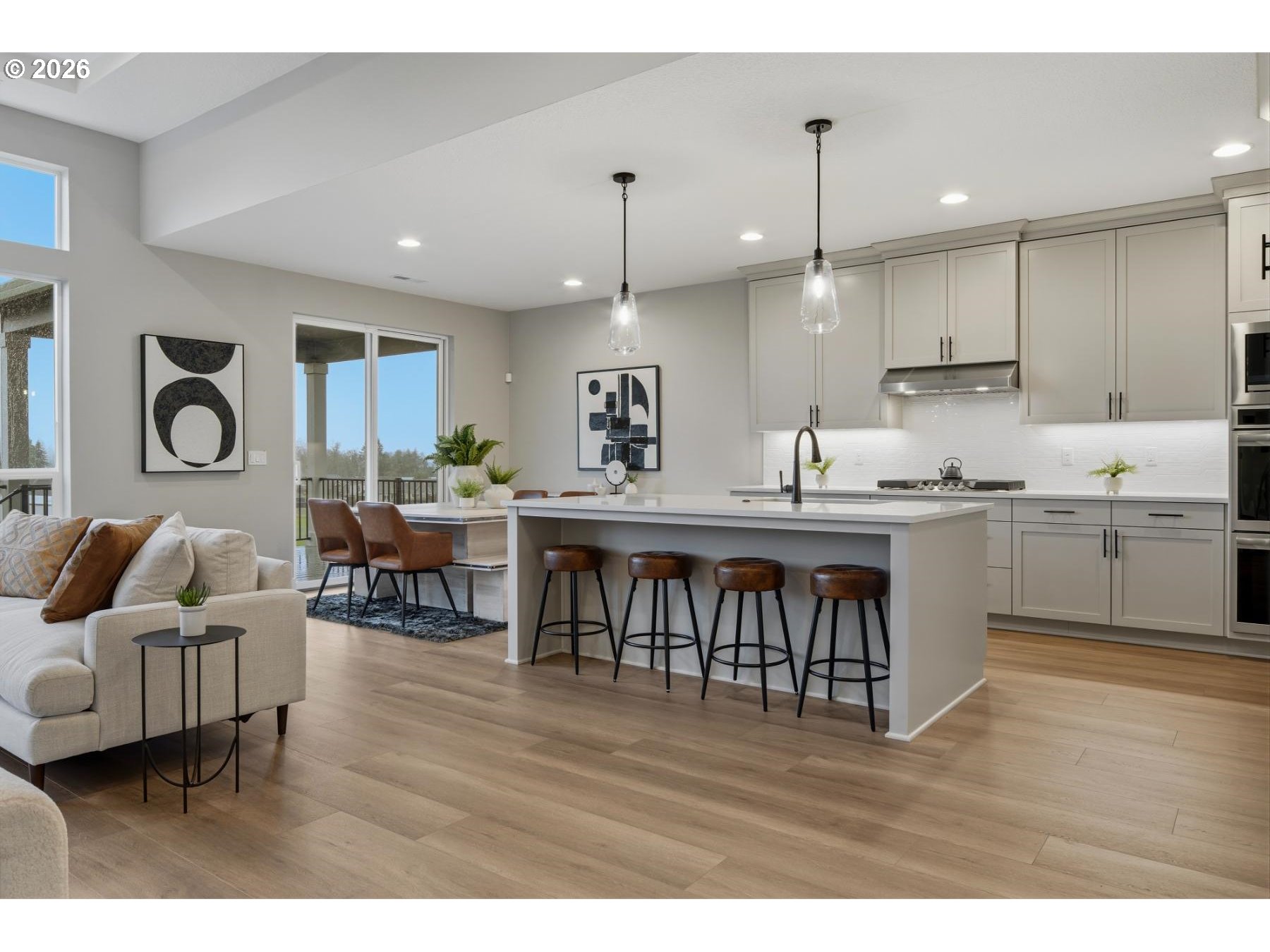 15985 BARLOW TRAIL LN