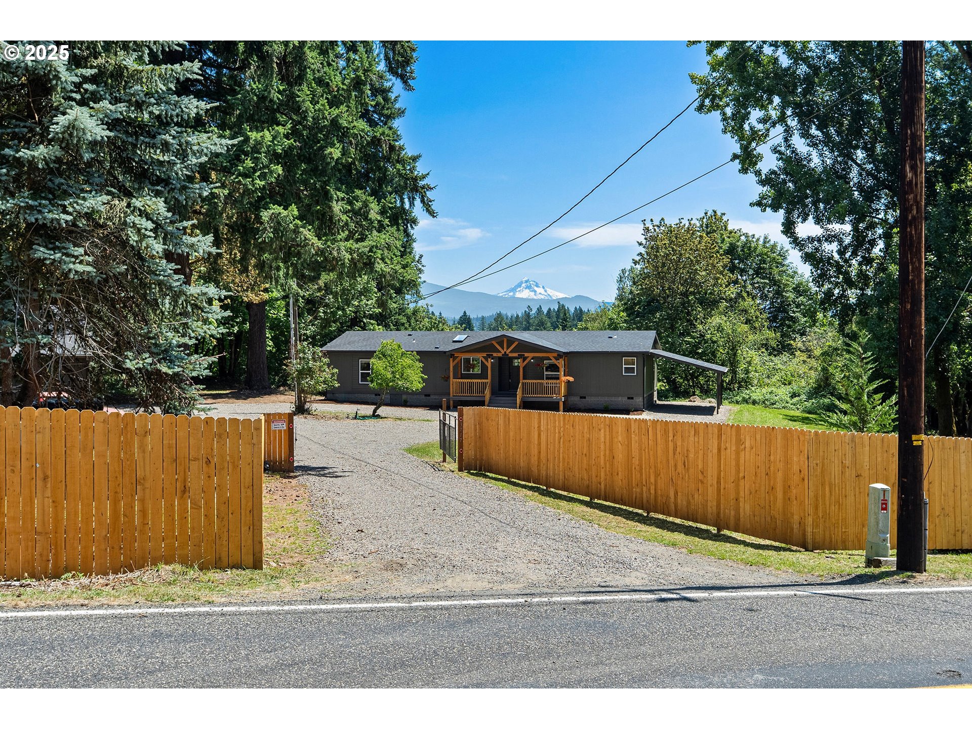 3717 SE WOODBURN RD