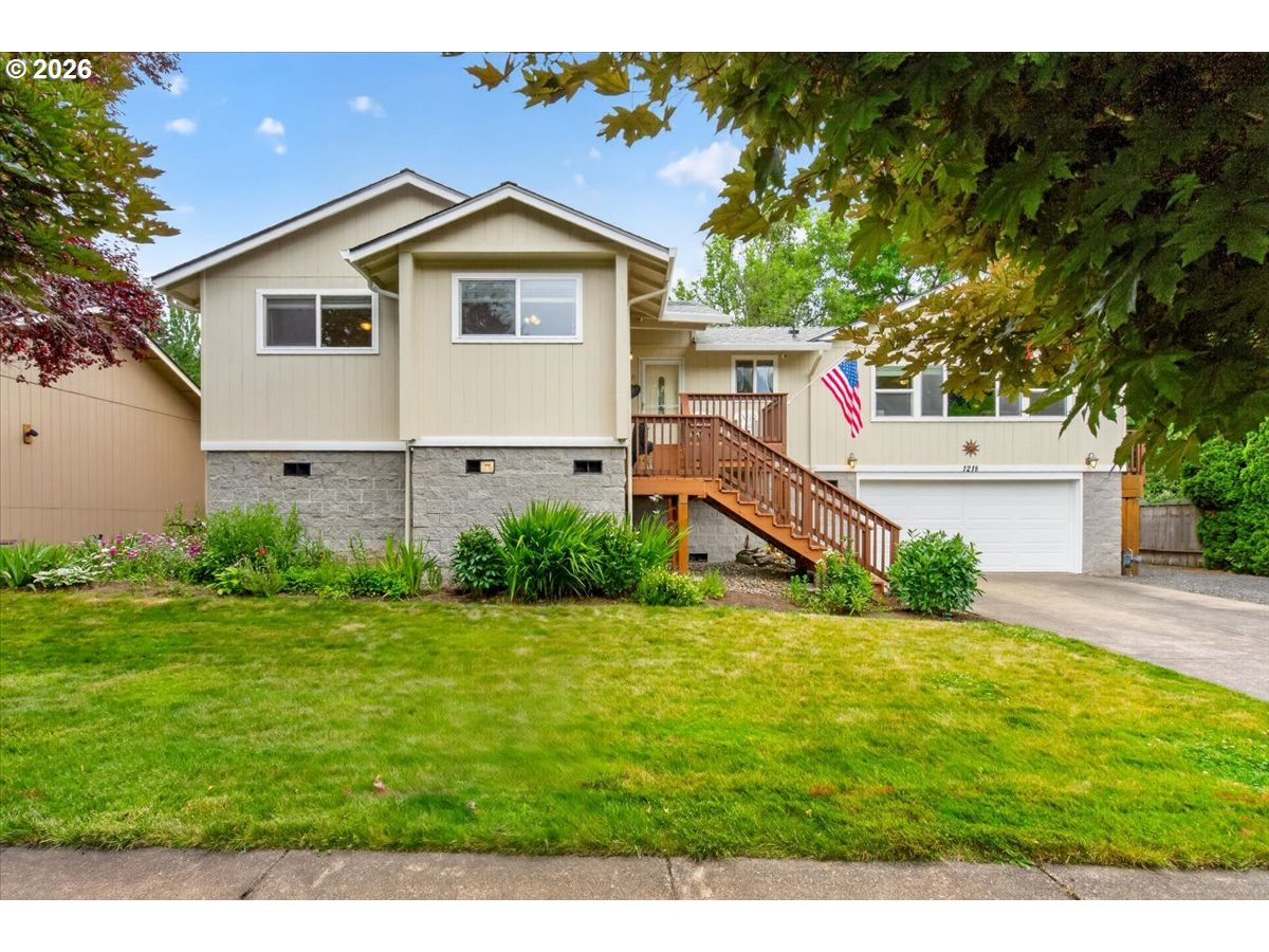 1218 Heather LN