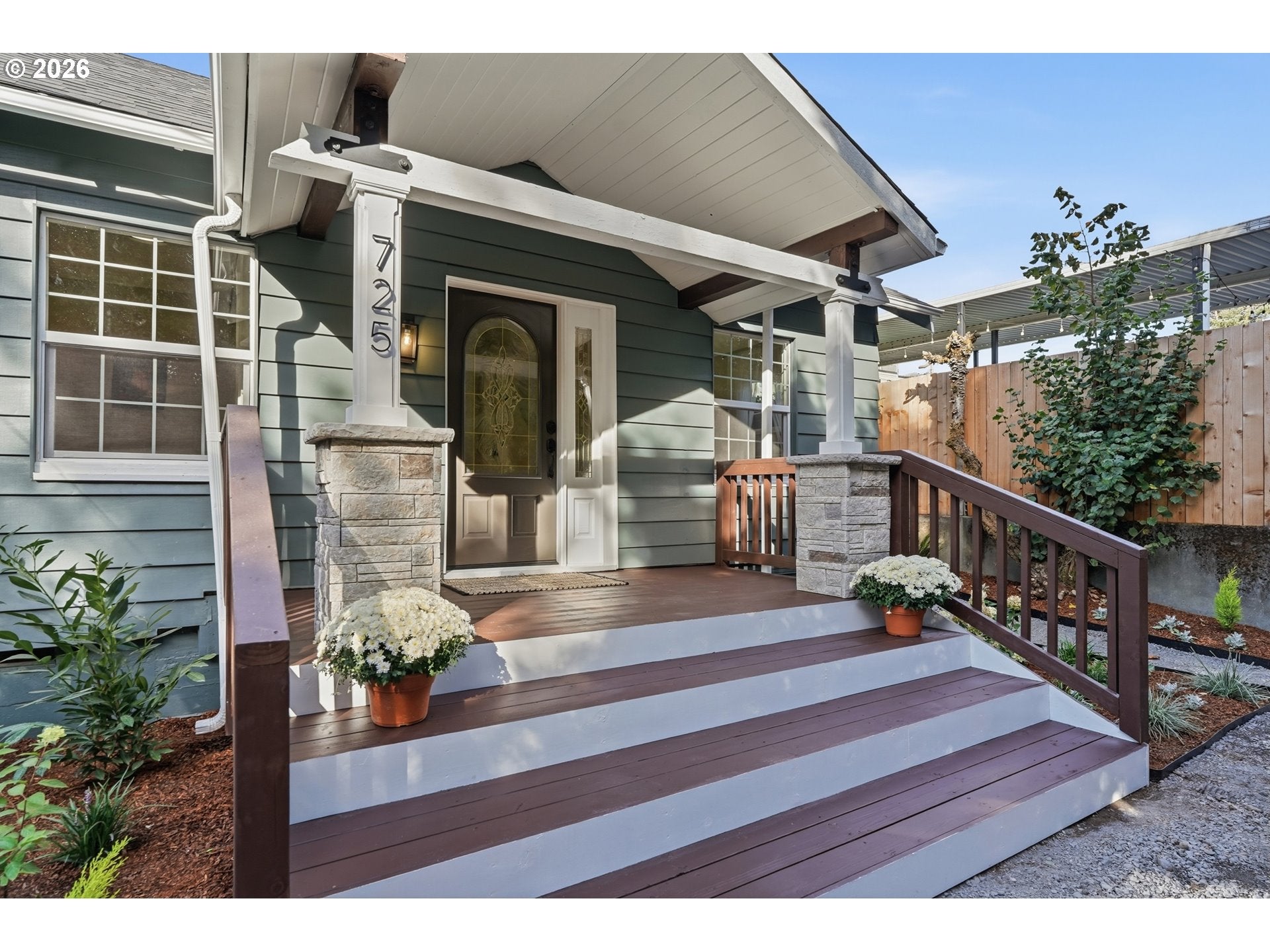725 SW TAYLORS FERRY RD