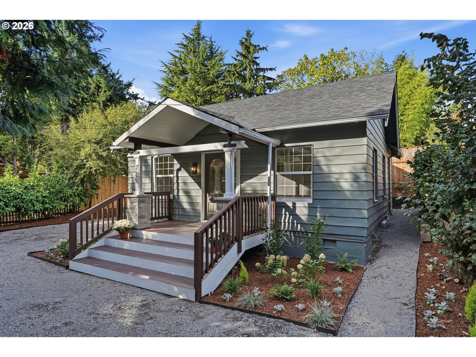 725 SW TAYLORS FERRY RD