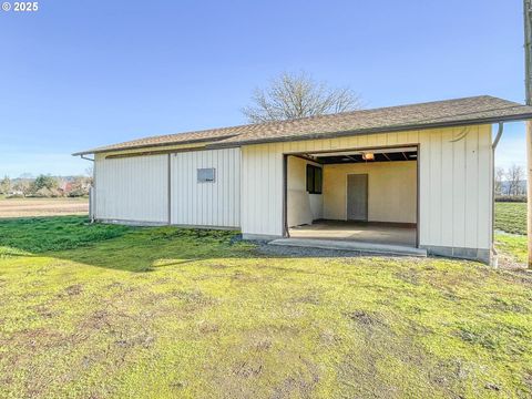 A home in Roseburg