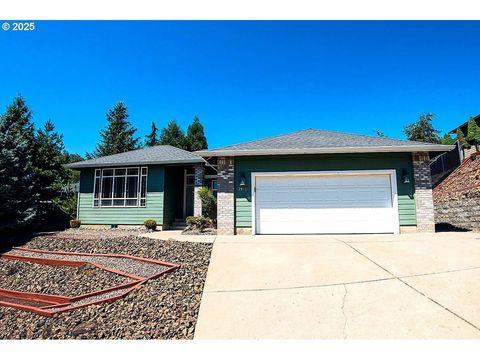 2380 NW GLENMAR DR Roseburg OR 97471