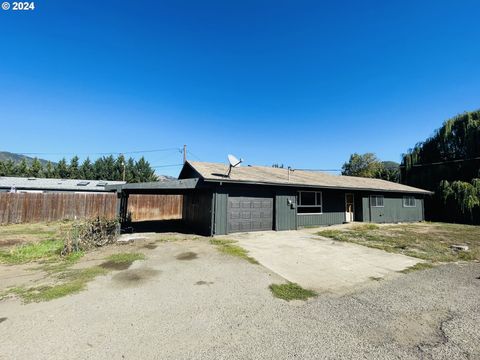 A home in Myrtle Creek