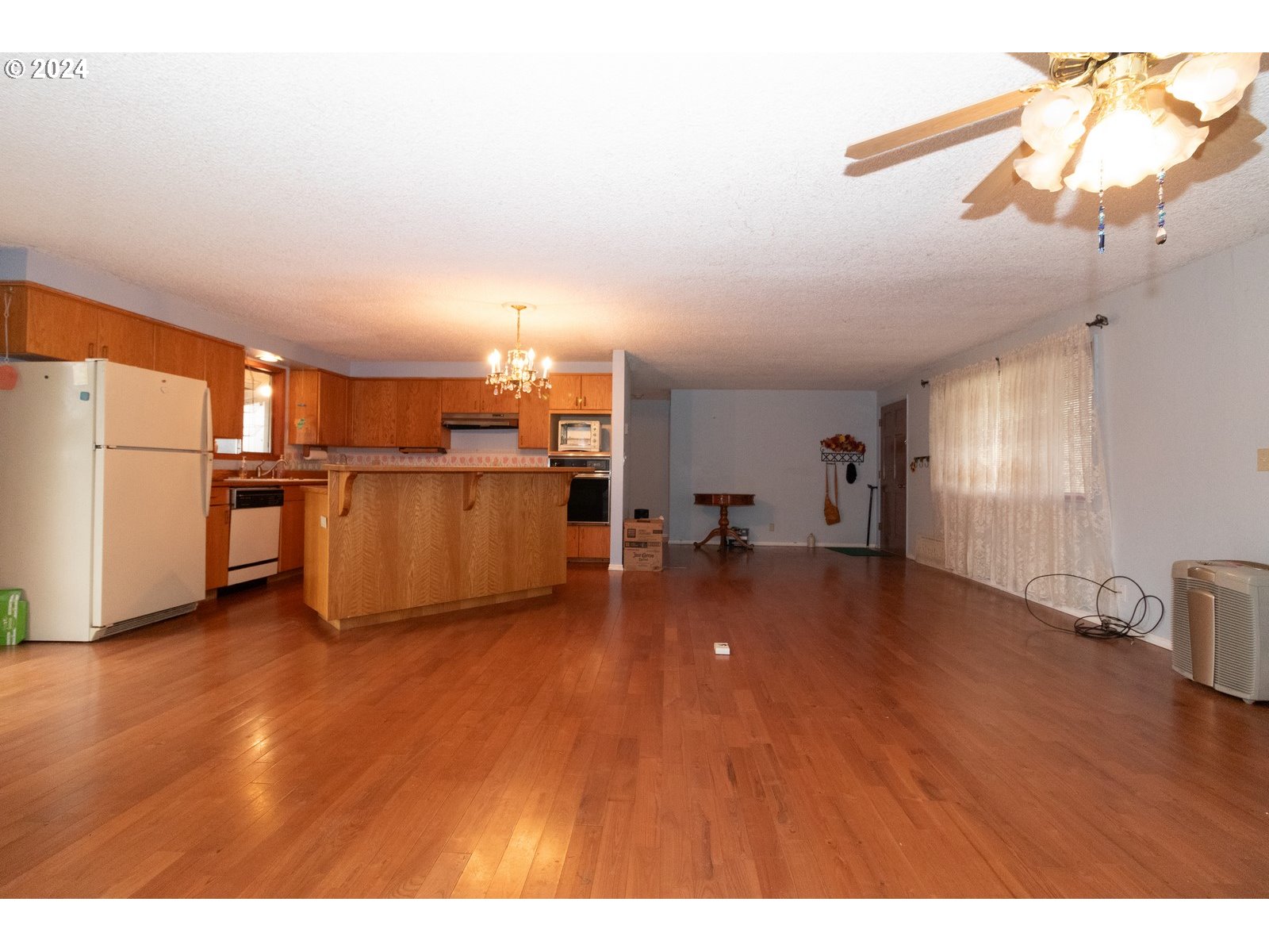 Florence, Oregon 97439, United States, 3 Bedrooms Bedrooms, ,2 BathroomsBathrooms,Residential,Pending,25214