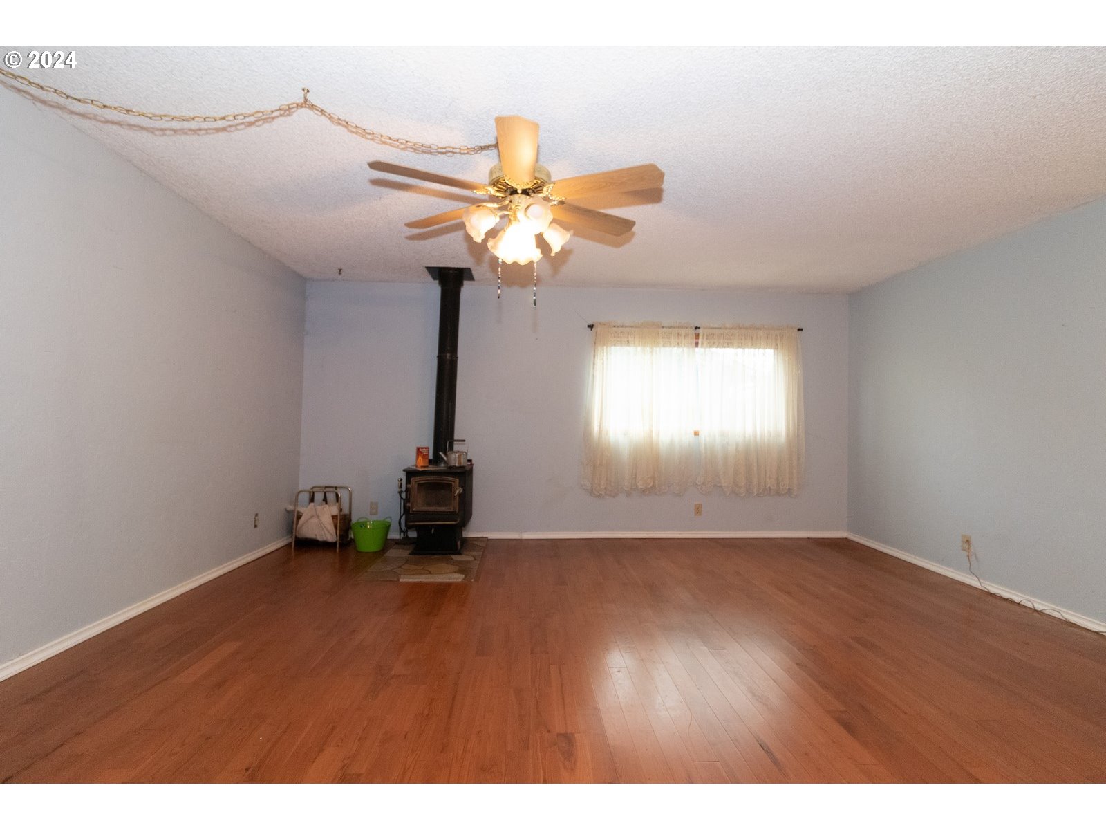 Florence, Oregon 97439, United States, 3 Bedrooms Bedrooms, ,2 BathroomsBathrooms,Residential,Pending,25214