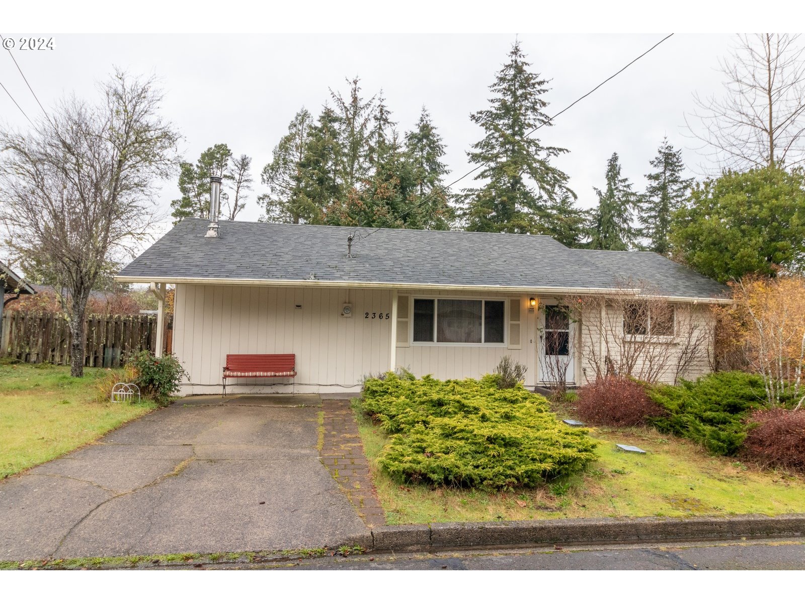 Florence, Oregon 97439, United States, 3 Bedrooms Bedrooms, ,2 BathroomsBathrooms,Residential,Pending,25214