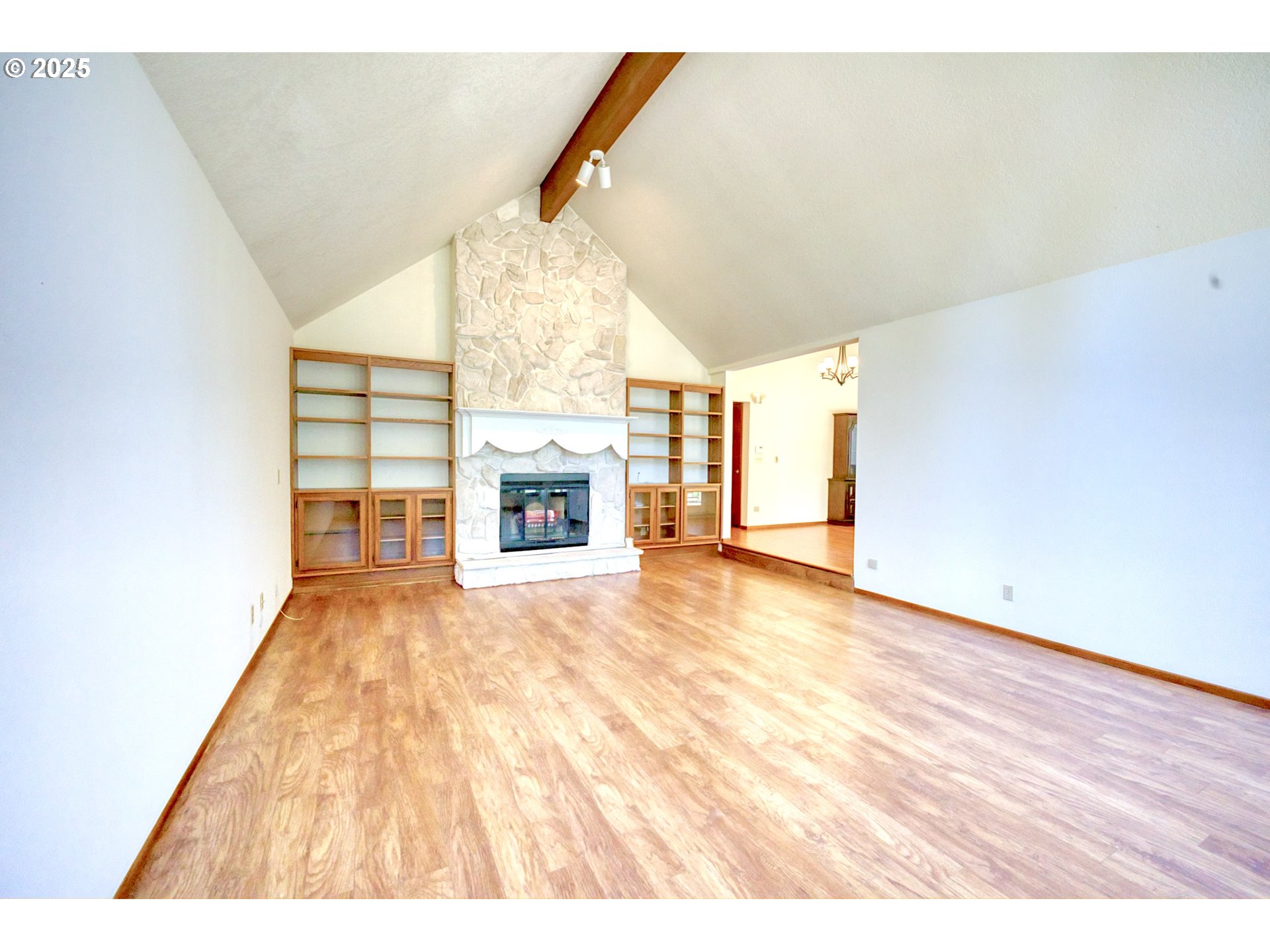 2626 WAKEROBIN CT