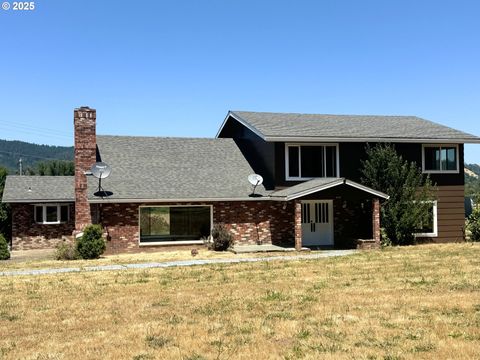 4848 TILLER TRAIL HWY Canyonville OR 97417