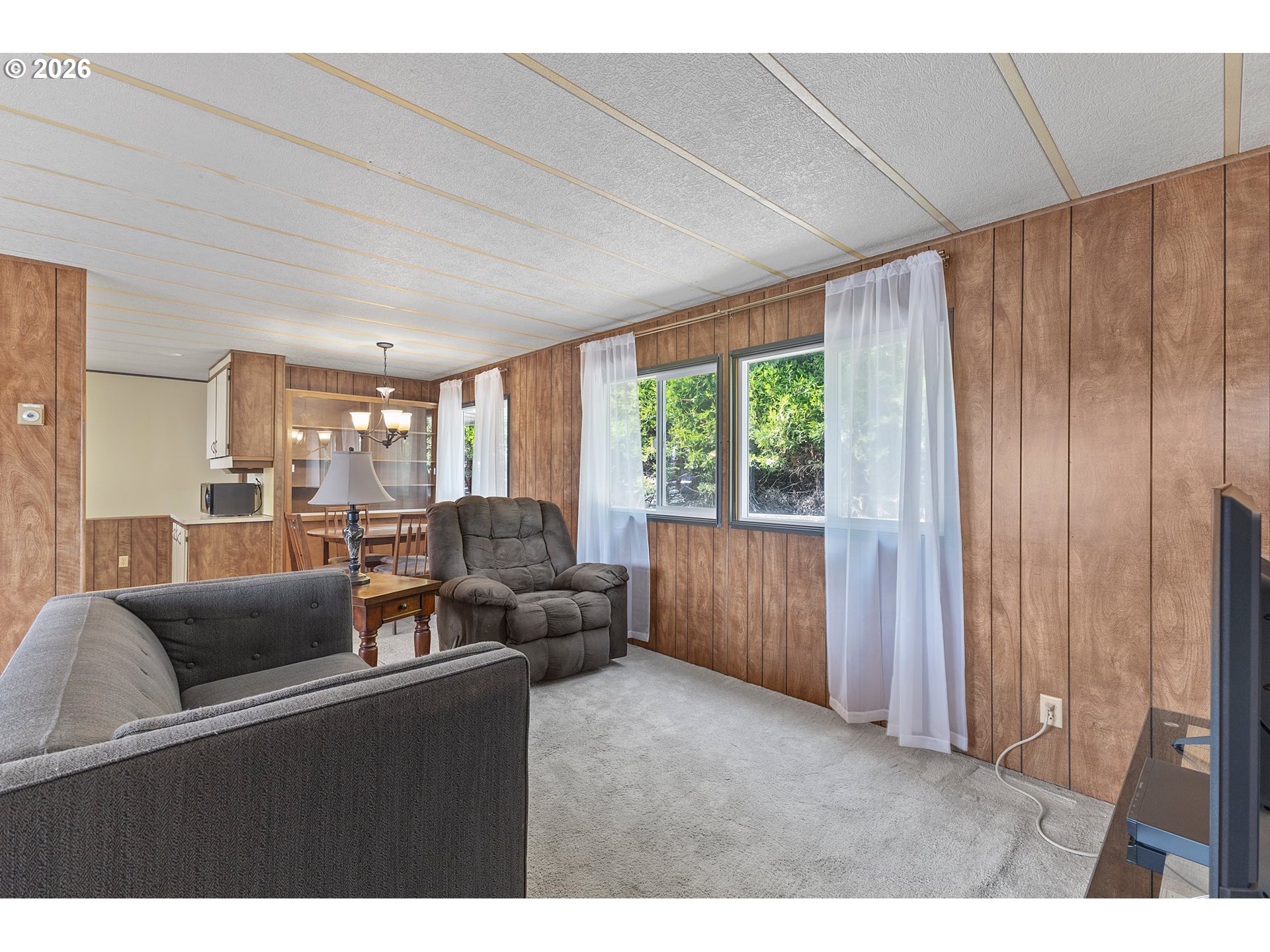 570 N 10th AVE 43
