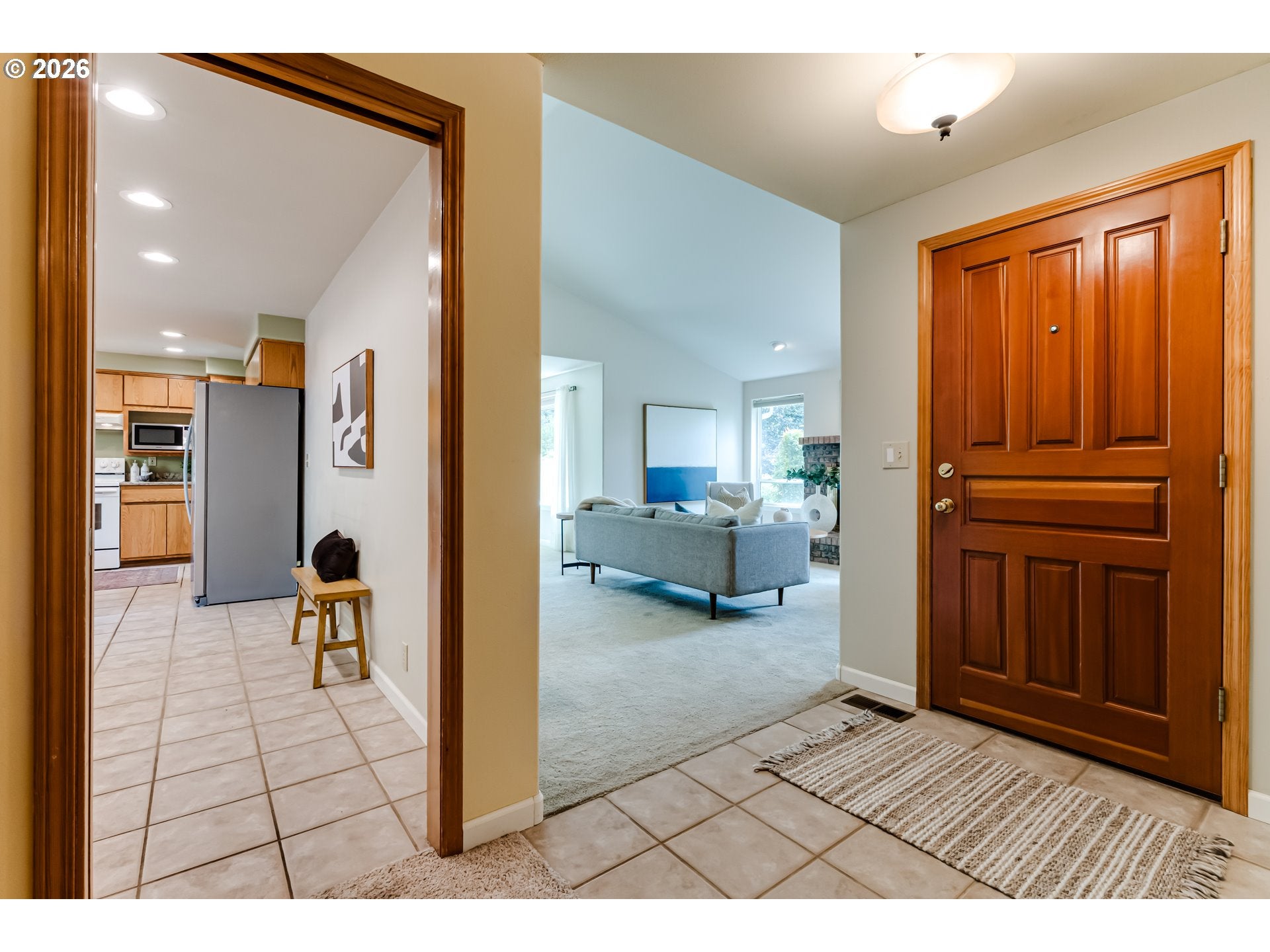 886 RIVER HILLS DR
