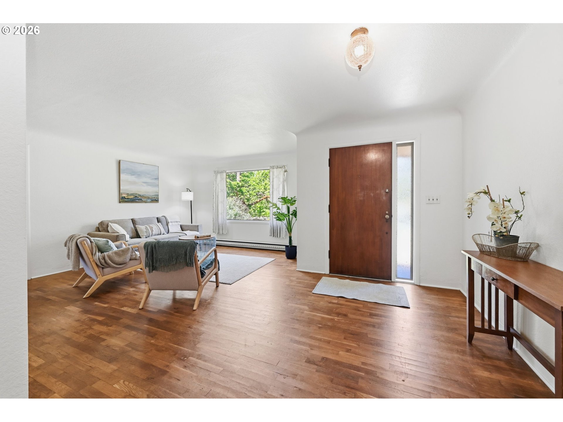 130 W 35TH PL