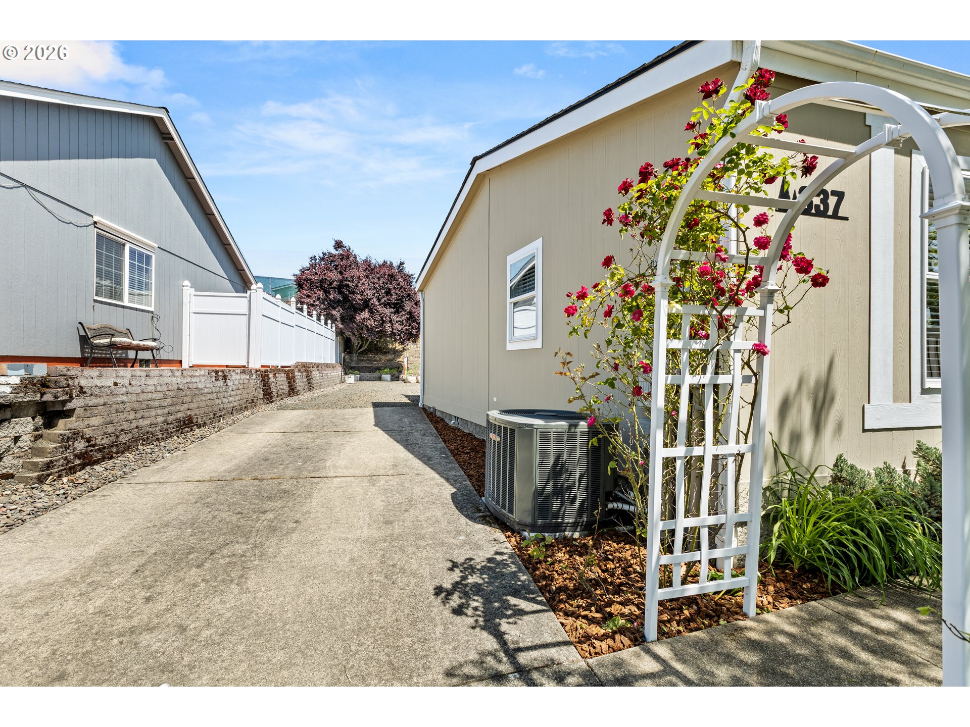 337 MONTE DR