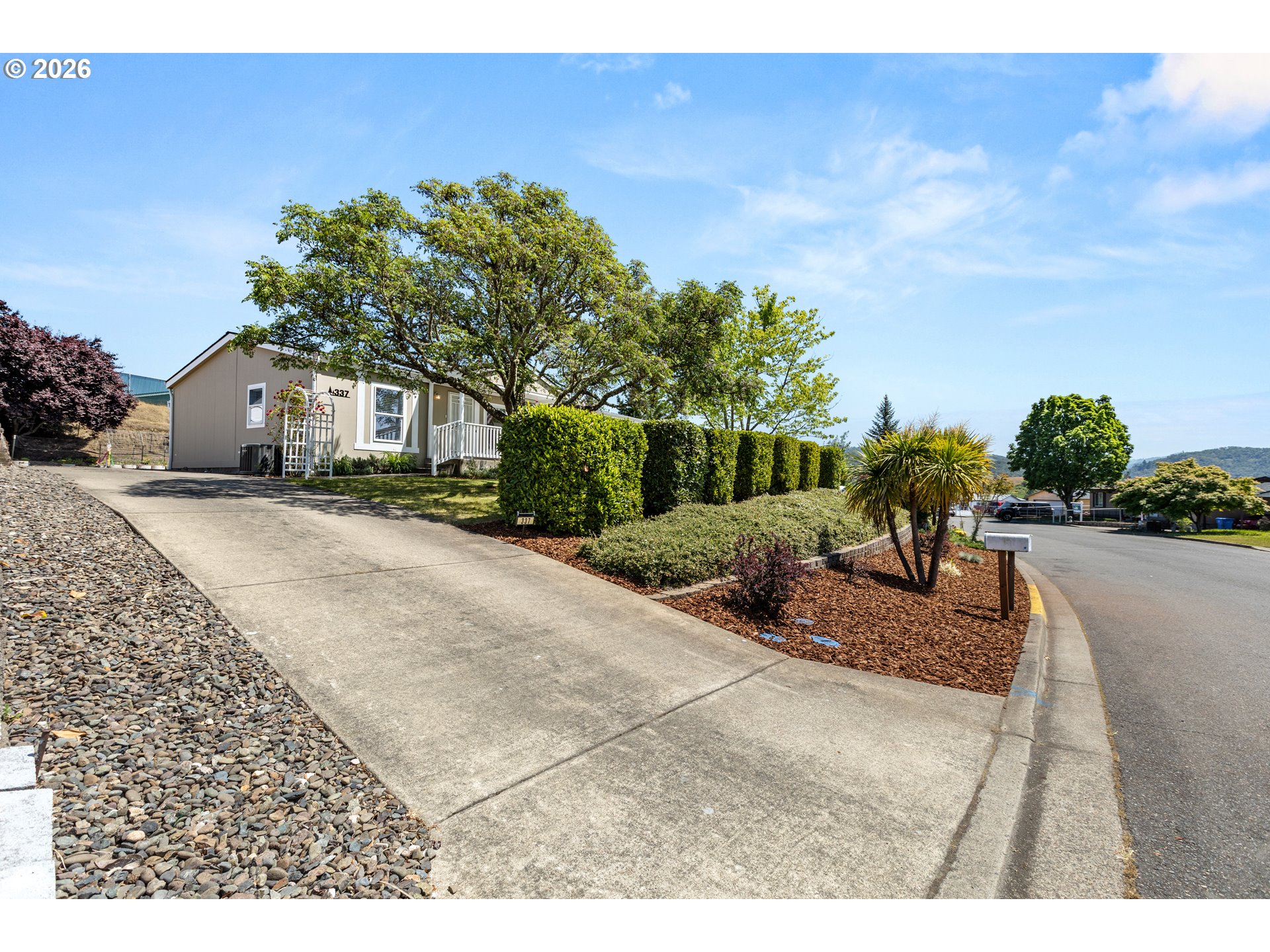 337 MONTE DR