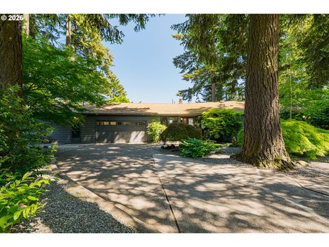 Photo of 17542 Kirkwood Rd, Gladstone, OR 97027 (MLS # 681610174)