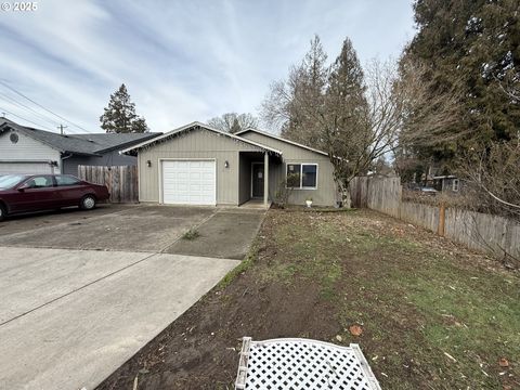 2835 E ST Washougal WA 98671