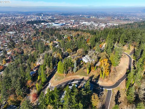 Capital DR Eugene OR 97403