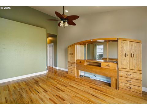 Tiny photo for 240 Magnolia Dr, Creswell, OR 97426 (MLS # 511155429)