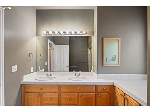 Tiny photo for 240 Magnolia Dr, Creswell, OR 97426 (MLS # 511155429)