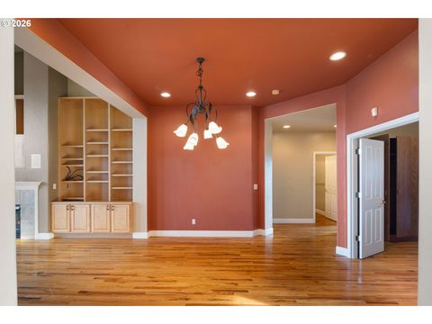 Tiny photo for 240 Magnolia Dr, Creswell, OR 97426 (MLS # 511155429)