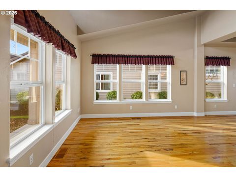 Tiny photo for 240 Magnolia Dr, Creswell, OR 97426 (MLS # 511155429)