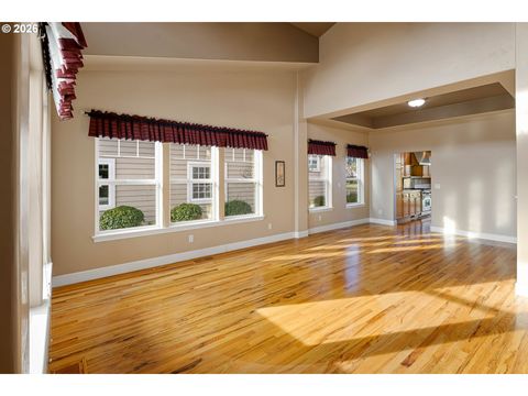 Tiny photo for 240 Magnolia Dr, Creswell, OR 97426 (MLS # 511155429)