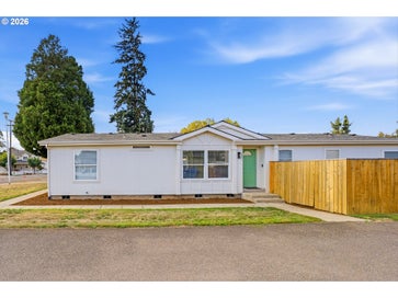 428 SE TOWNSHIP RD Canby OR 97013