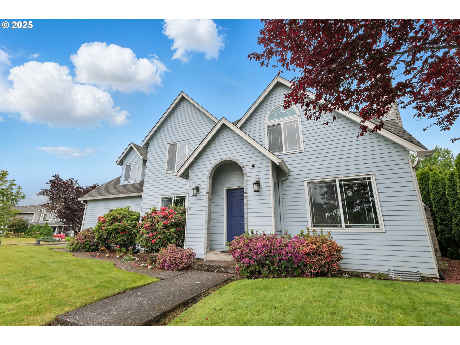 1509 SE SOLOMON LOOP