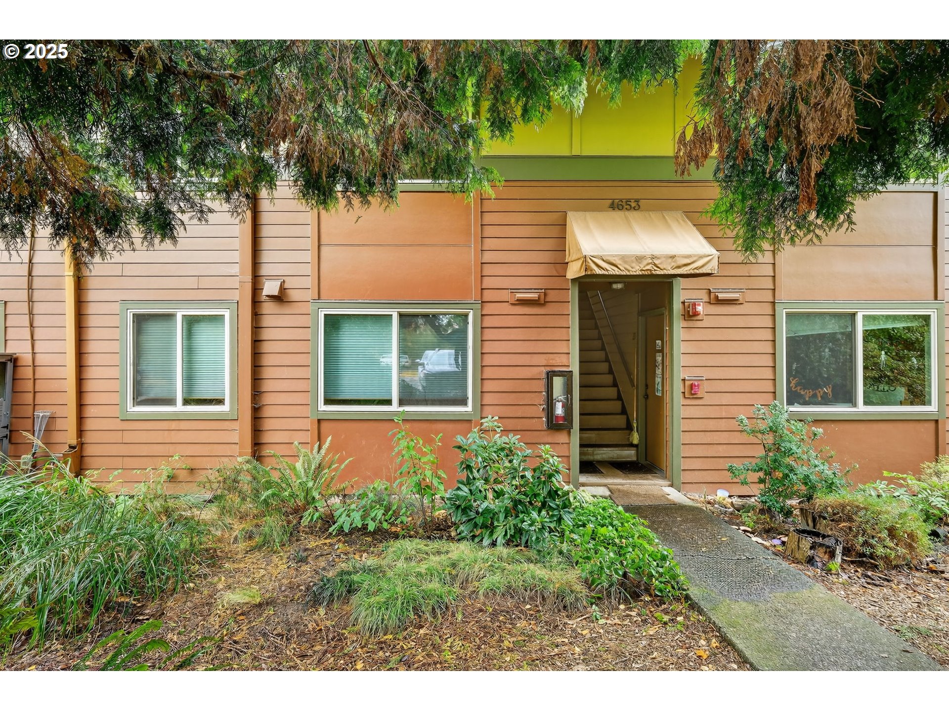 4653 NE KILLINGSWORTH ST 27