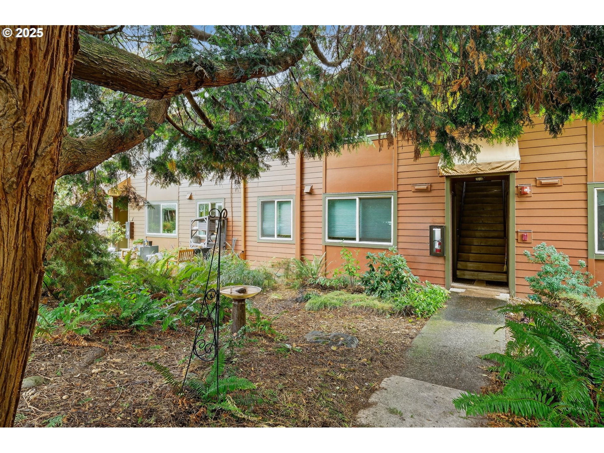 4653 NE KILLINGSWORTH ST 27