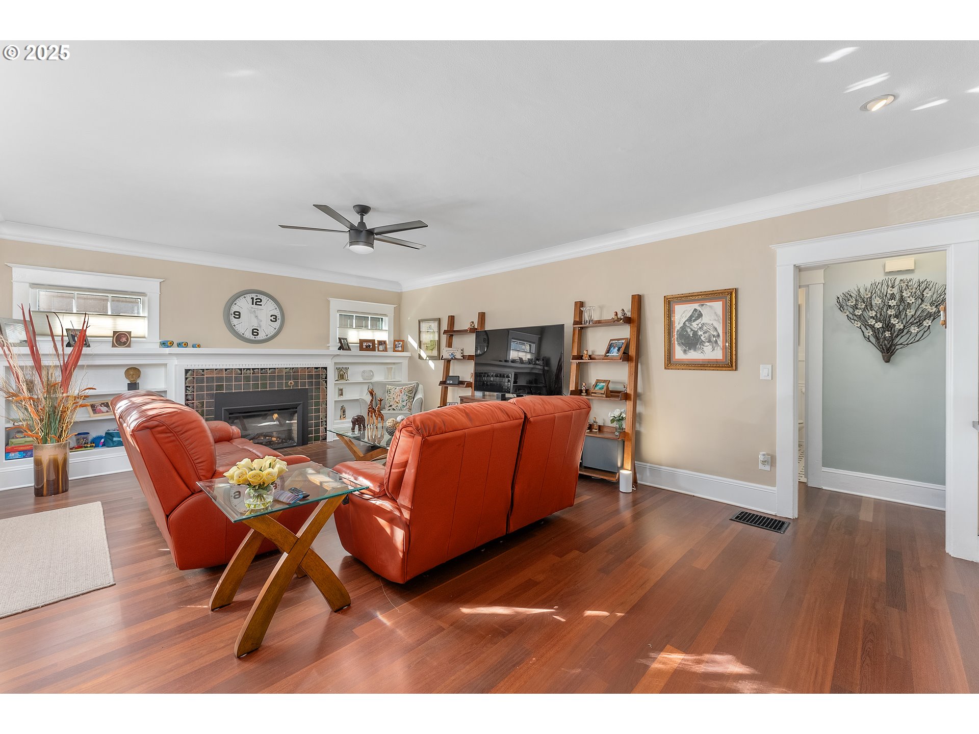 2437 NE 10TH AVE