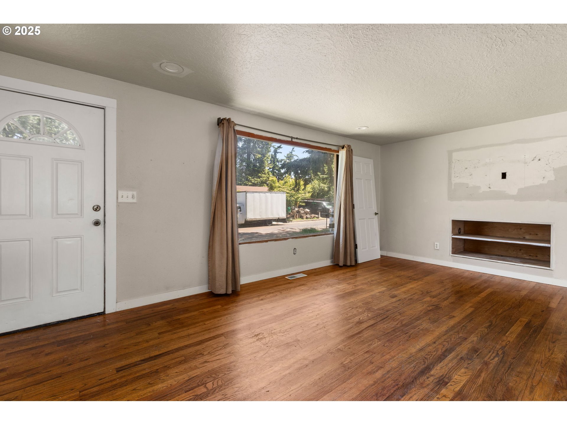 1203 NE 190TH PL